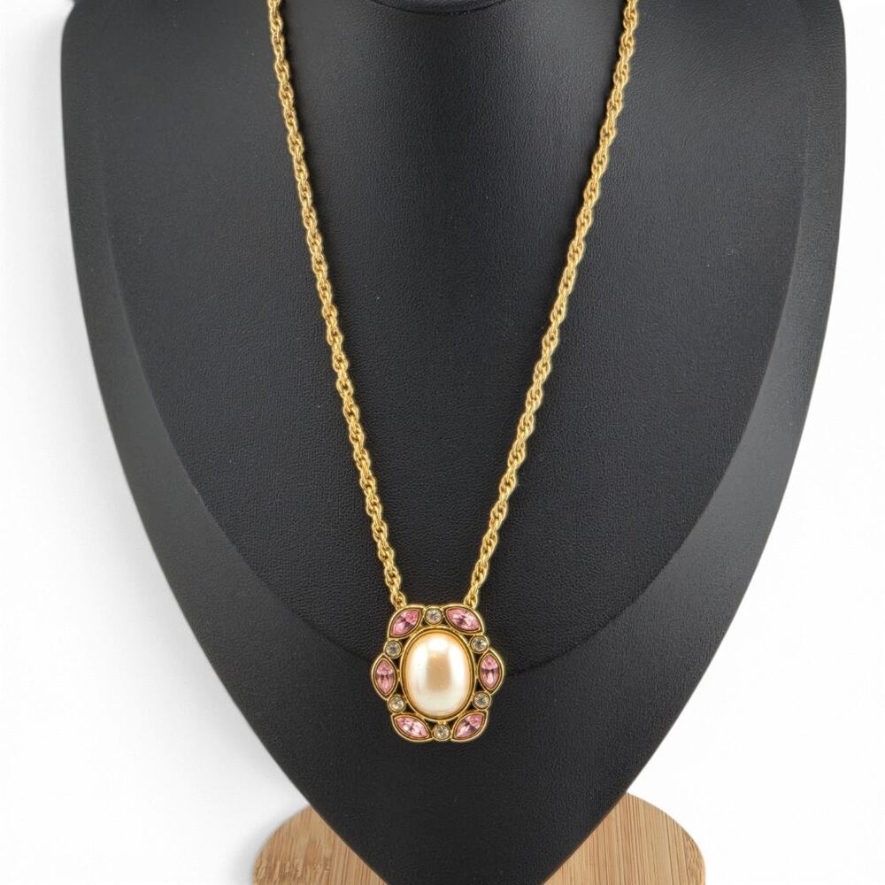 Vintage Monet Faux Pearl Pink Rhinestone Pendant Necklace Gold Tone 17.5"